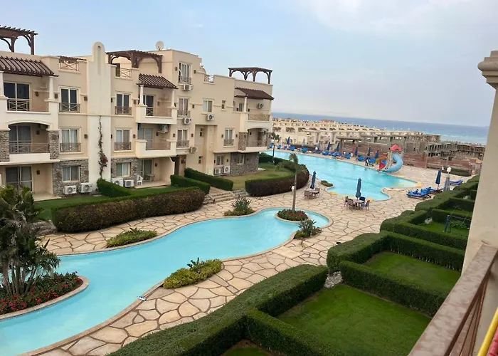 شاليهات للايجار للعائلات فقط بأرقي قري العين السخنه Apartment